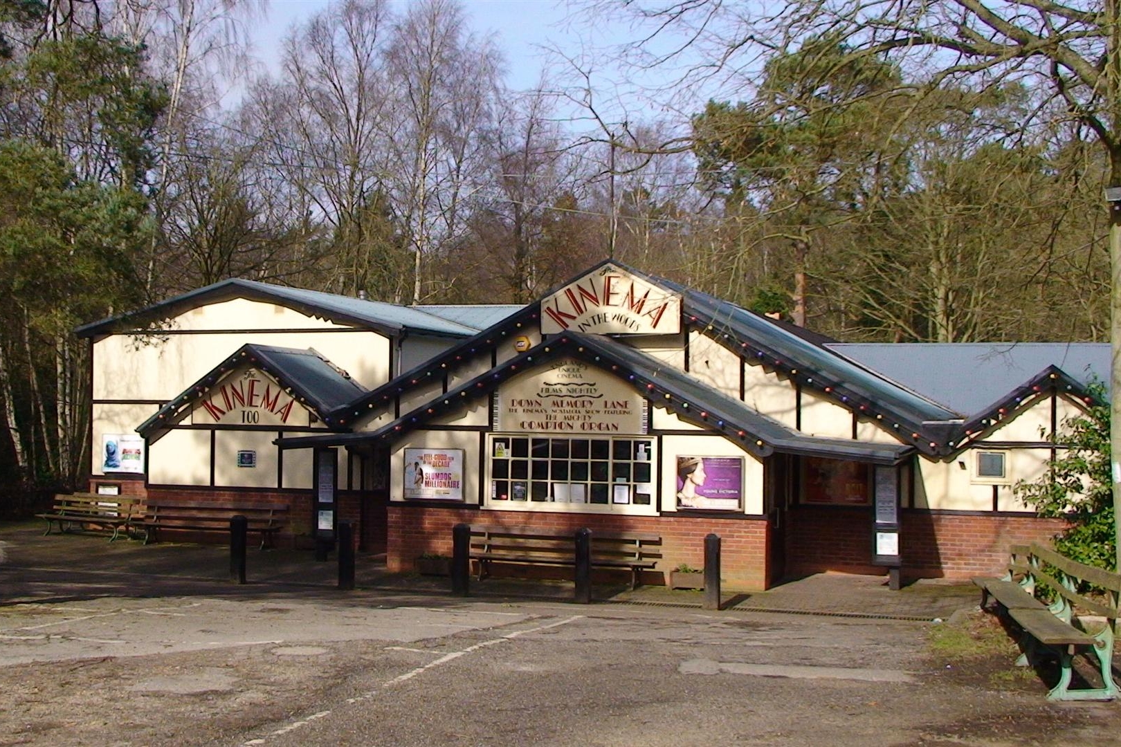 Woodhall Spa Kinema in the Woods Elms House Cottage, Rowston